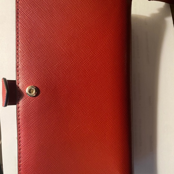 Kate Spade wristlet - Picture 5 of 5